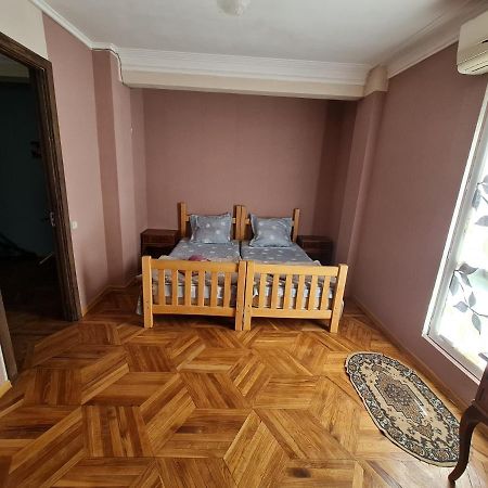 Guest House Sky Plus Tbilisi Exterior photo