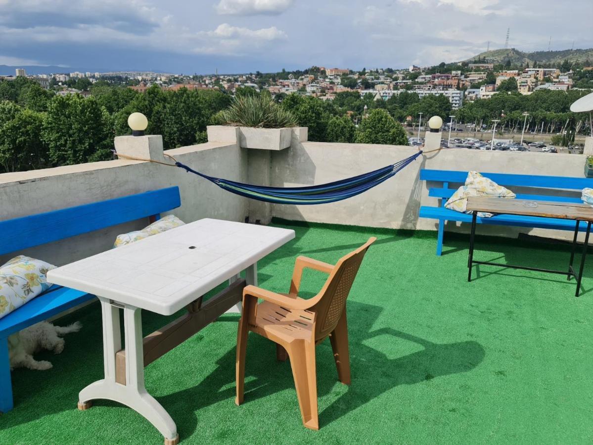 Guest House Sky Plus Tbilisi Exterior photo